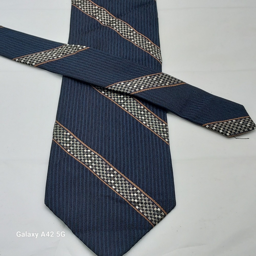 Donna Karan New York Mens Silk Tie Navy Blue Geometric Checkered Striped Italy